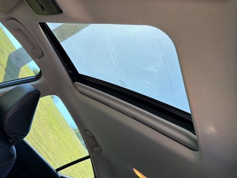 Used 2021 Nissan Altima 2.5 SR w/ SR Premium Package FWD image 32