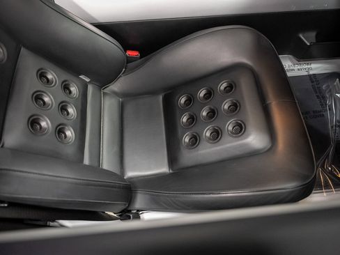 Used 2005 Ford GT image 41