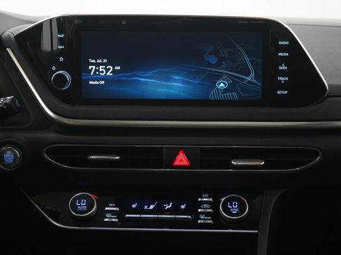 Used 2023 Hyundai Sonata SEL w/ Convenience Package FWD image 16