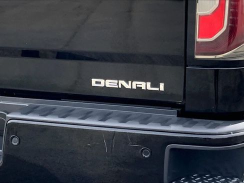 Used 2018 GMC Sierra 1500 Denali RWD image 27