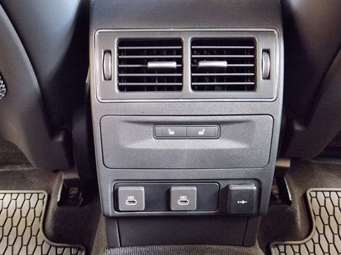 Used 2026 Jaguar F-PACE R-Dynamic S image 30