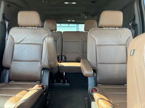 Used 2021 Chevrolet Suburban High Country image 12