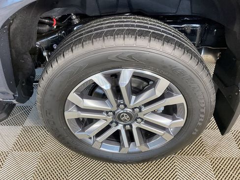 New 2026 Toyota 4Runner Limited AWD/4WD image 5