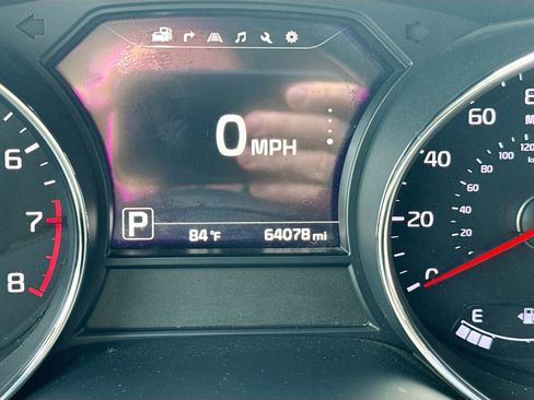 Used 2018 Kia Sedona SX Limited image 13