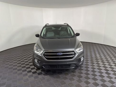 Used 2018 Ford Escape SE w/ SE SYNC Package FWD image 19