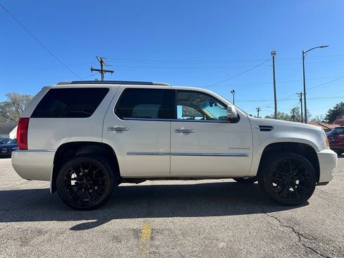 Used 2014 Cadillac Escalade Platinum AWD/4WD image 6