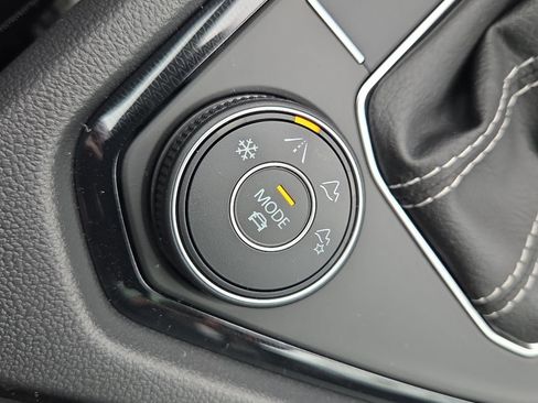 New 2026 Volkswagen Taos SEL AWD/4WD image 27