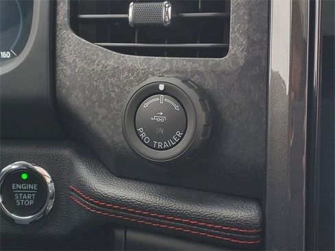 Certified 2023 Ford Expedition Limited image 25