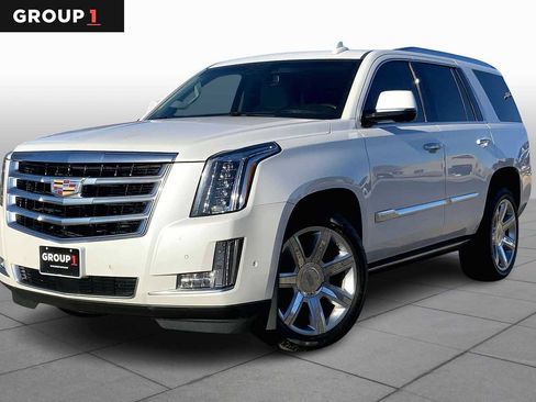 Used 2017 Cadillac Escalade Premium Luxury image 1