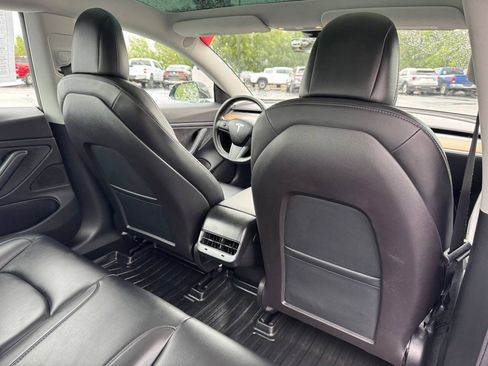 Used 2019 Tesla Model 3 Mid Range RWD image 30