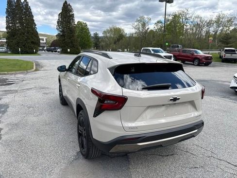 New 2026 Chevrolet Trax ACTIV FWD image 16