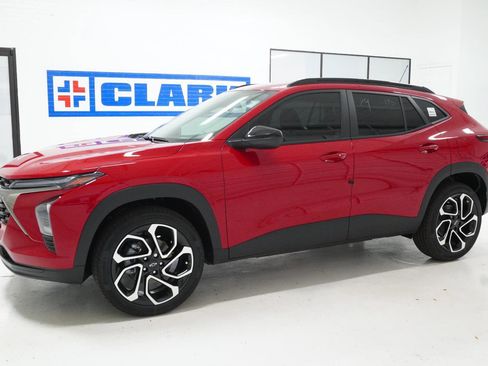 New 2026 Chevrolet Trax RS w/ Driver Confidence Package FWD image 10