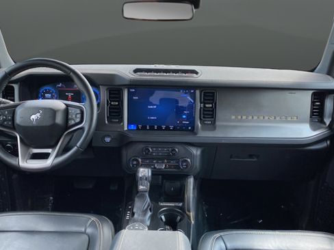 Used 2025 Ford Bronco Badlands AWD/4WD image 11