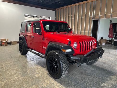 Used 2018 Jeep Wrangler Unlimited Sport S AWD/4WD image 4
