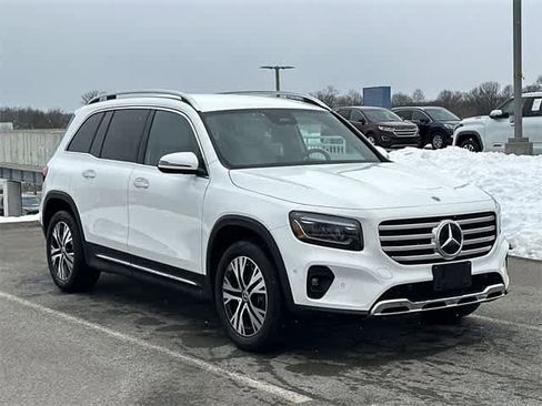 Used 2025 Mercedes-Benz GLB 250 4MATIC image 23