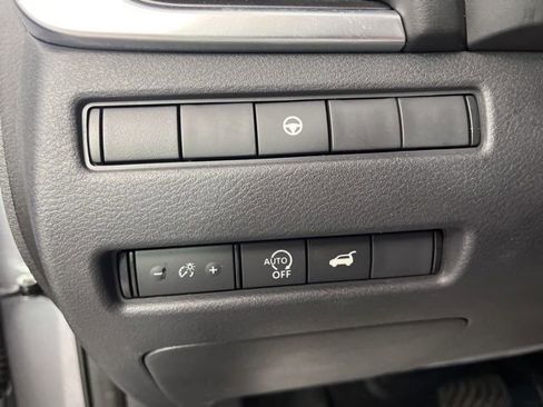 Used 2023 Nissan Rogue SV w/ SV Premium B Package image 29