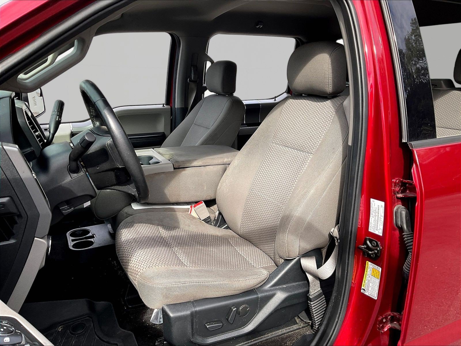 Used 2019 Ford F150 XLT w/ Equipment Group 302A Luxury AWD/4WD image 22