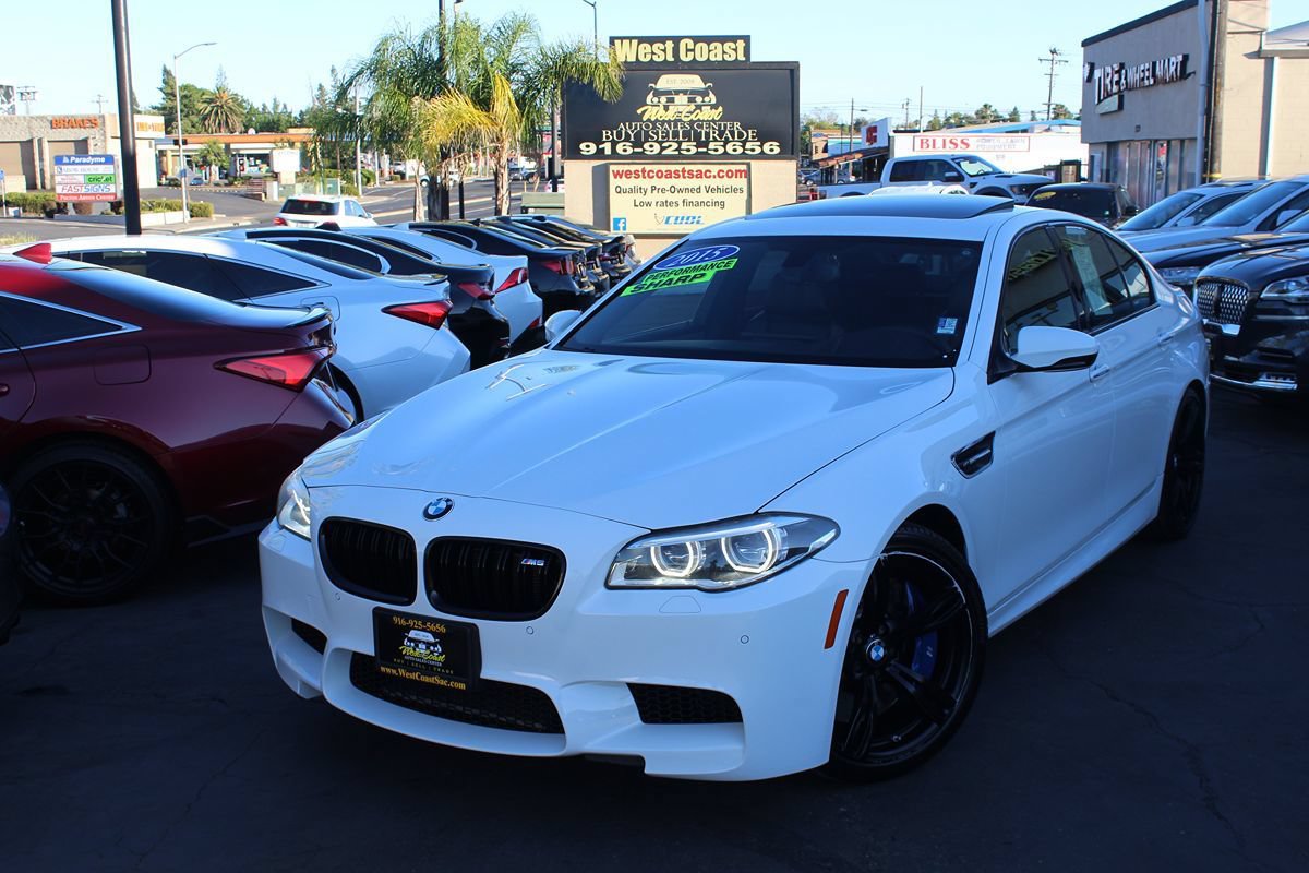 Used 2015 BMW M5 RWD image 47