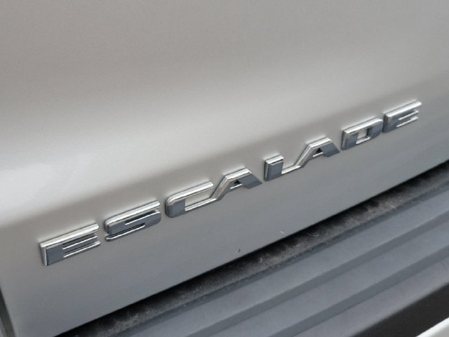 Used 2015 Cadillac Escalade Luxury AWD/4WD image 41