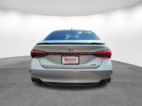 Used 2019 Toyota Avalon XSE image 26