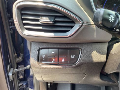 Used 2020 Hyundai Santa Fe Limited FWD image 16