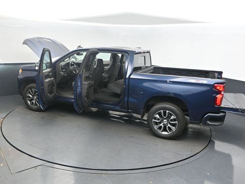 Used 2022 Chevrolet Silverado 1500 RST w/ Convenience Package II image 2