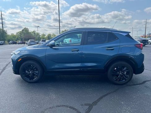 Used 2025 Buick Encore GX Sport Touring w/ Advanced Technology Package FWD image 3