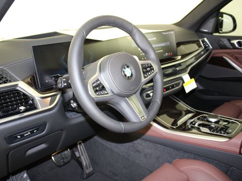 New 2026 BMW X5 xDrive40i w/ M Sport Package image 4