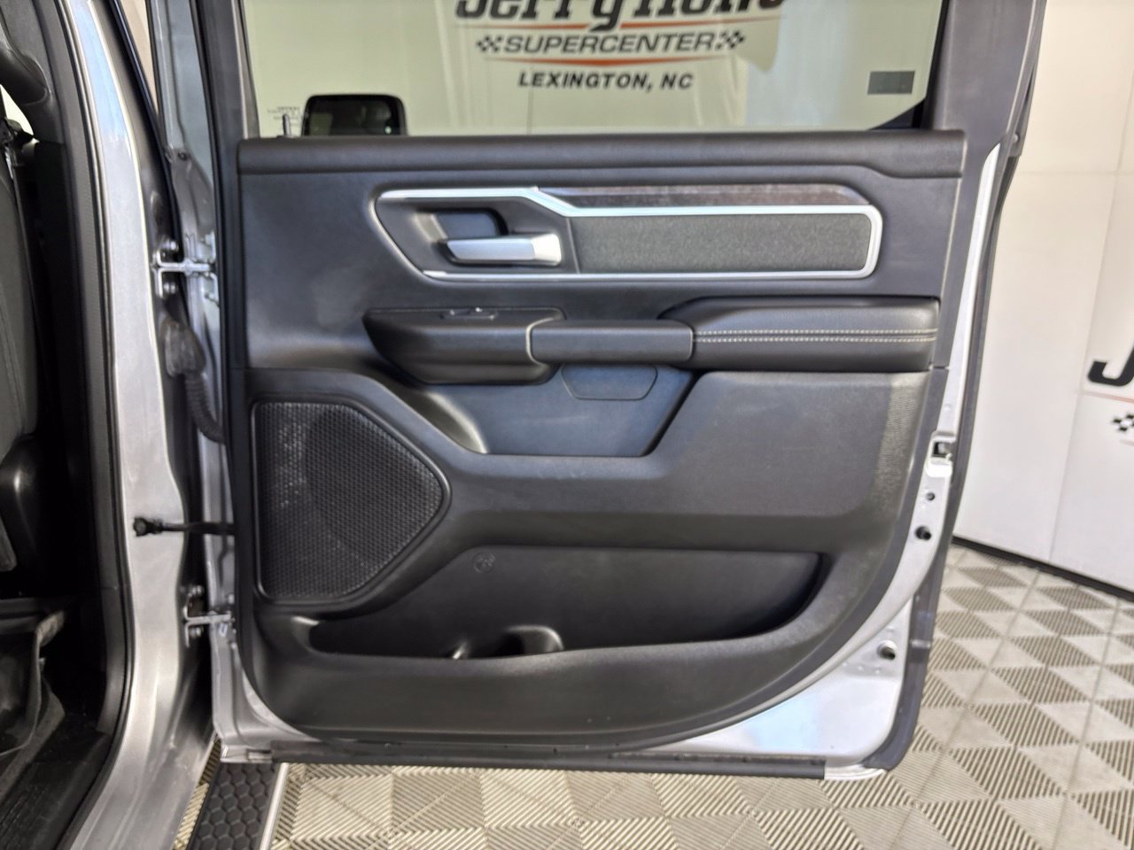 Used 2022 RAM 1500 Big Horn RWD image 26