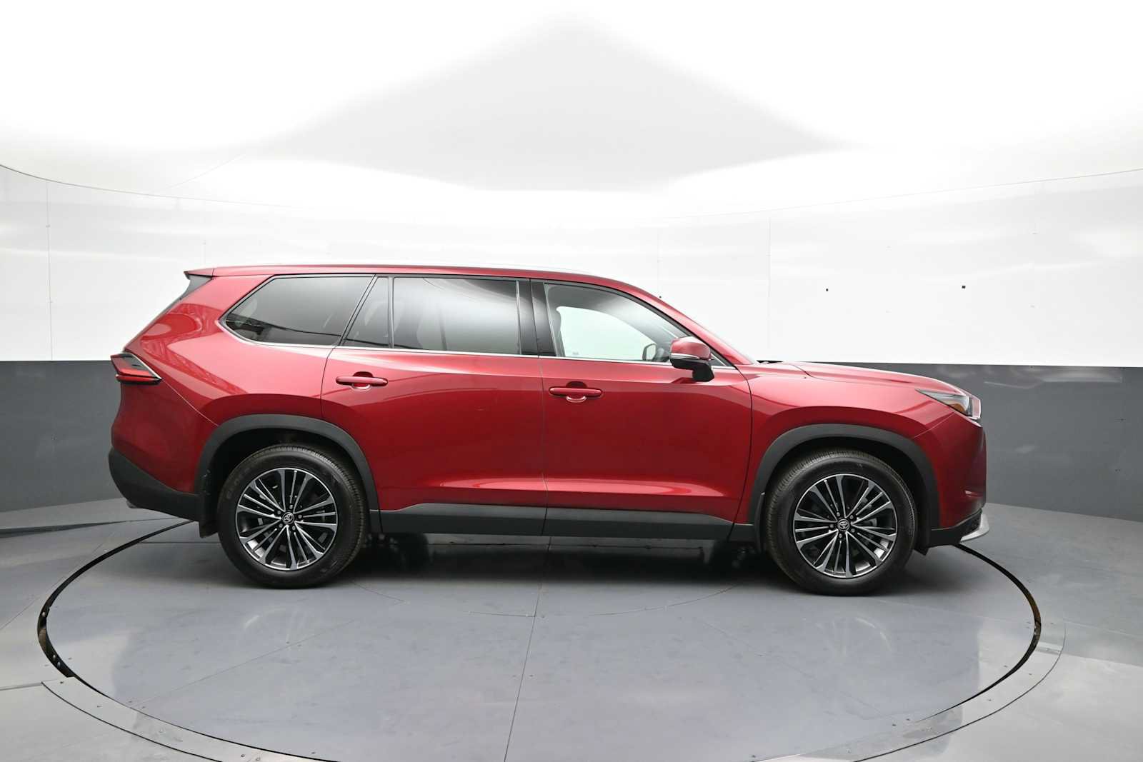 Certified 2026 Toyota Grand Highlander AWD Hybrid image 5