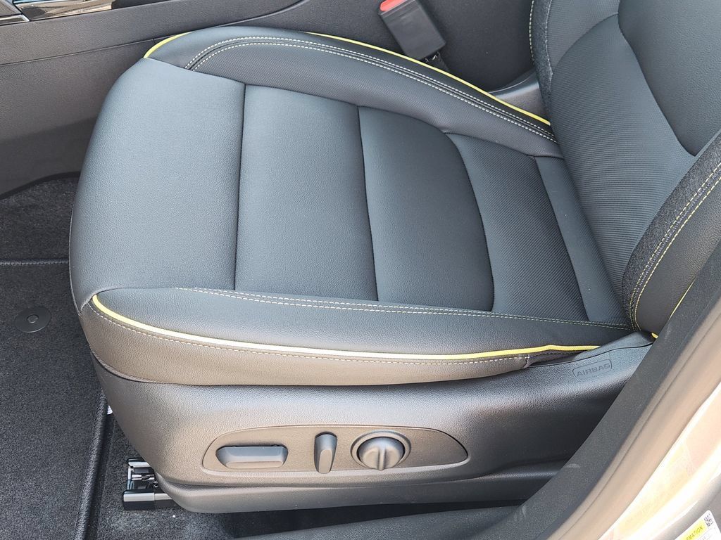 New 2026 Chevrolet TrailBlazer ACTIV w/ Convenience Package FWD image 18