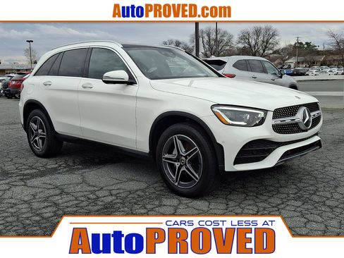 Used 2021 Mercedes-Benz GLC 300 4MATIC SUV image 1