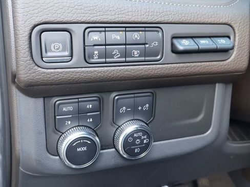 Certified 2022 GMC Yukon XL Denali image 23