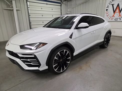 Used 2020 Lamborghini Urus AWD/4WD image 4