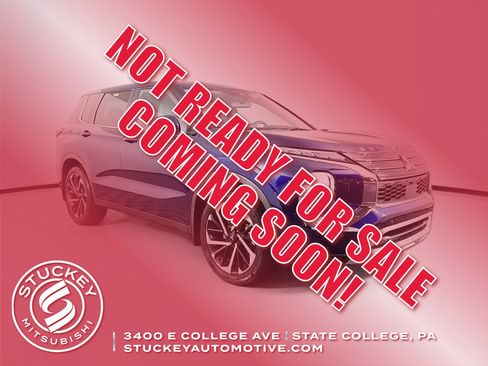 Used 2024 Mitsubishi Outlander SE image 1