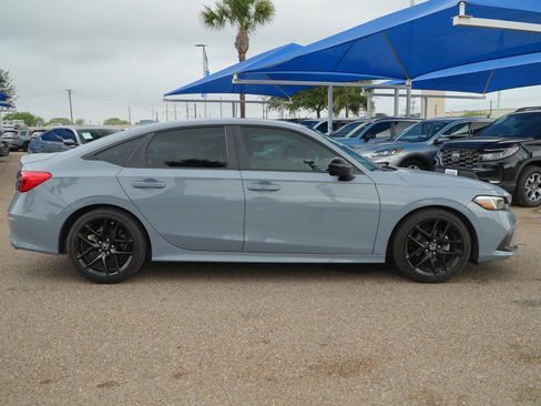 Used 2024 Honda Civic Sport image 4