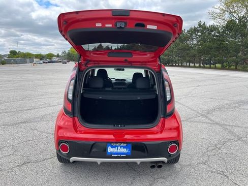 Used 2019 Kia Soul ! FWD image 18