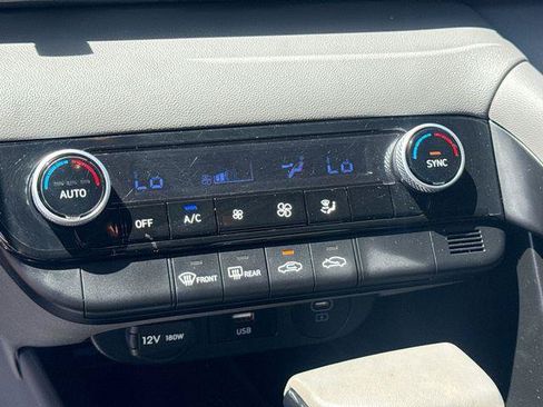 Used 2025 Hyundai Elantra Sport FWD image 17