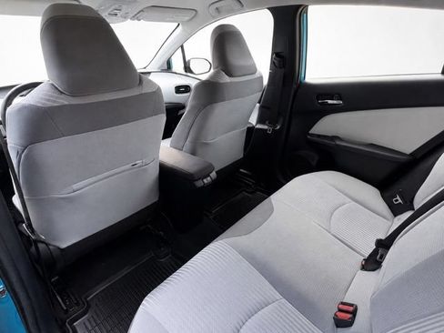 Used 2021 Toyota Prius Prime LE FWD image 18