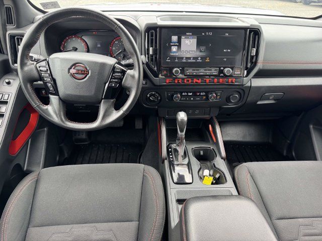 Used 2025 Nissan Frontier PRO-4X AWD/4WD image 3