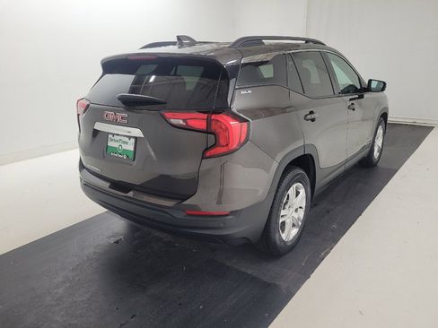 Used 2019 GMC Terrain SLE w/ Driver Convenience Package FWD image 9