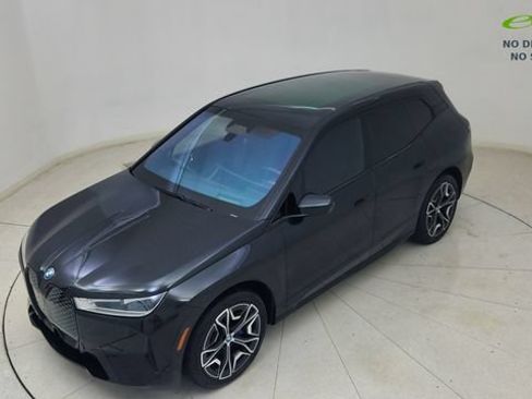 Used 2024 BMW iX xDrive50 w/ Sport Package AWD/4WD image 80