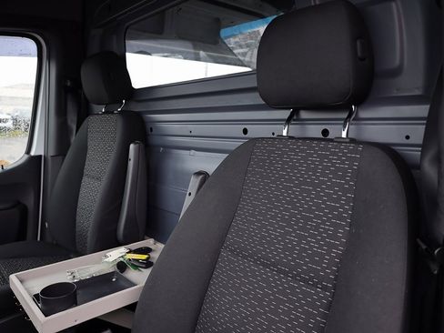 Used 2019 Mercedes-Benz Sprinter 144 Cargo image 16