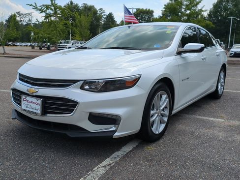 Used 2018 Chevrolet Malibu LT FWD image 8