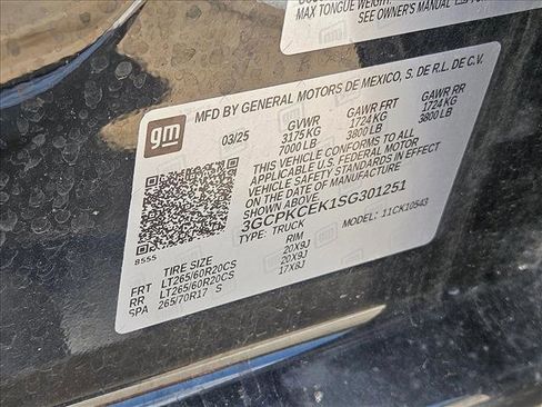 Used 2025 Chevrolet Silverado 1500 Custom Trail Boss w/ Dark Appearance Package image 17