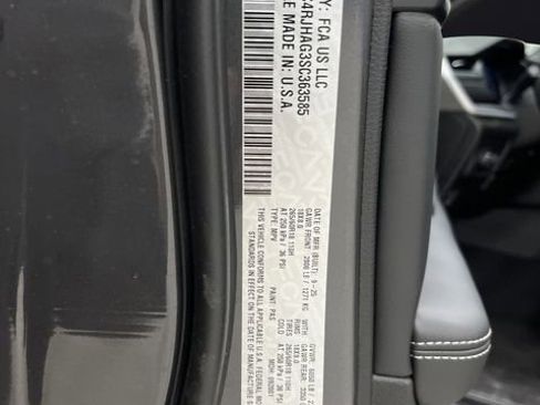 New 2025 Jeep Grand Cherokee Laredo X w/ Trailer Tow Package image 35