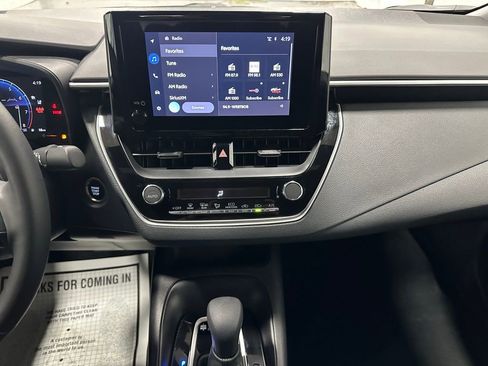 Used 2026 Toyota Corolla SE image 25