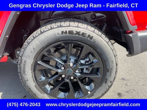 Certified 2025 Jeep Wrangler Unlimited Sahara w/ Safety Group AWD/4WD image 12