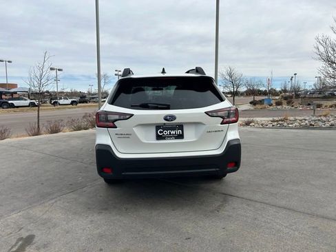 Used 2025 Subaru Outback Premium AWD/4WD image 7