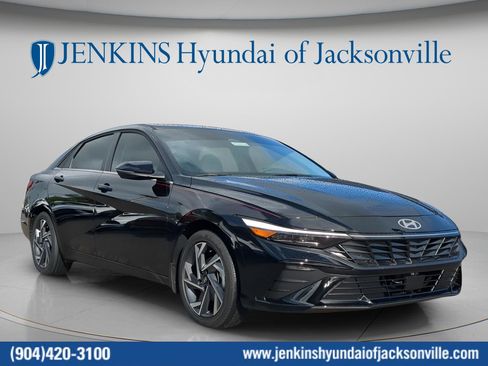 New 2025 Hyundai Elantra Limited FWD image 1